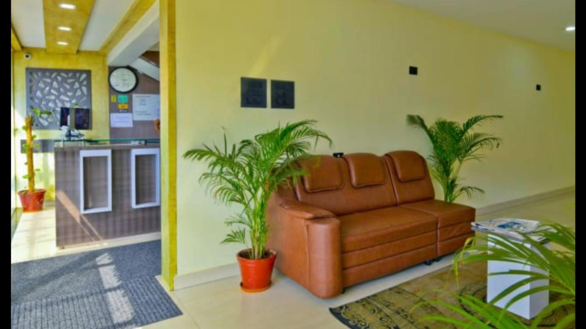 Kenz Residency Hotel Kochi Eksteriør billede