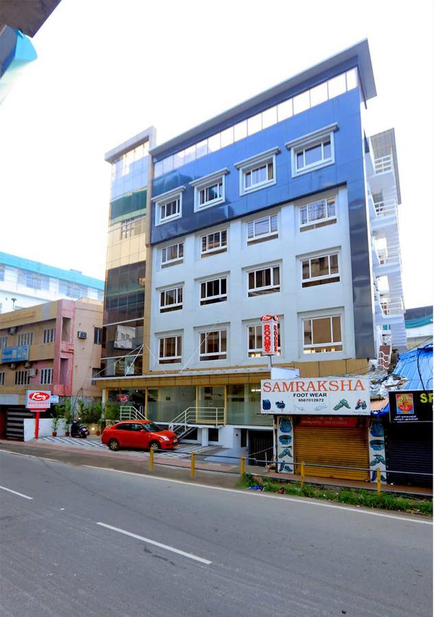 Kenz Residency Hotel Kochi Eksteriør billede